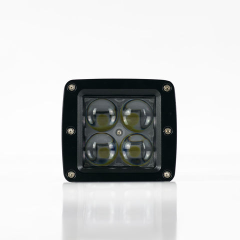 FARO AUXILIAR LED 4 LEDS 16W CUADRADO CON LUPA PIEZA     RACINGTEC