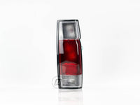 CALAVERA NISSAN D21  D22 02-15 BLANCO ROJO BLANCO DER     DEPO     REF 017-2305-06 395-R