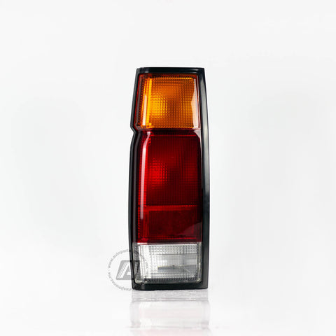 CALAVERA NISSAN PICKUP D21 94-01 AMBAR ROJO BLANCO IZQ      LOMBRA     REF 017-2305-01 327-L