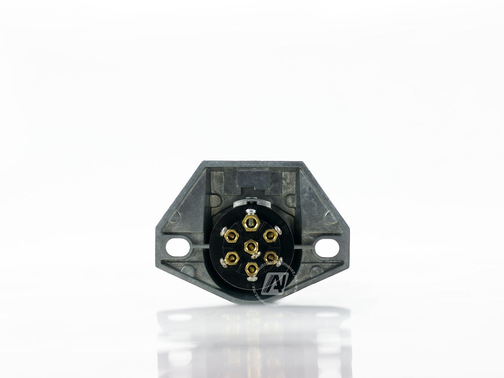 CONECTOR REMOLQUE HEMBRA 7 PUNTAS POLLAK     REF  11-720