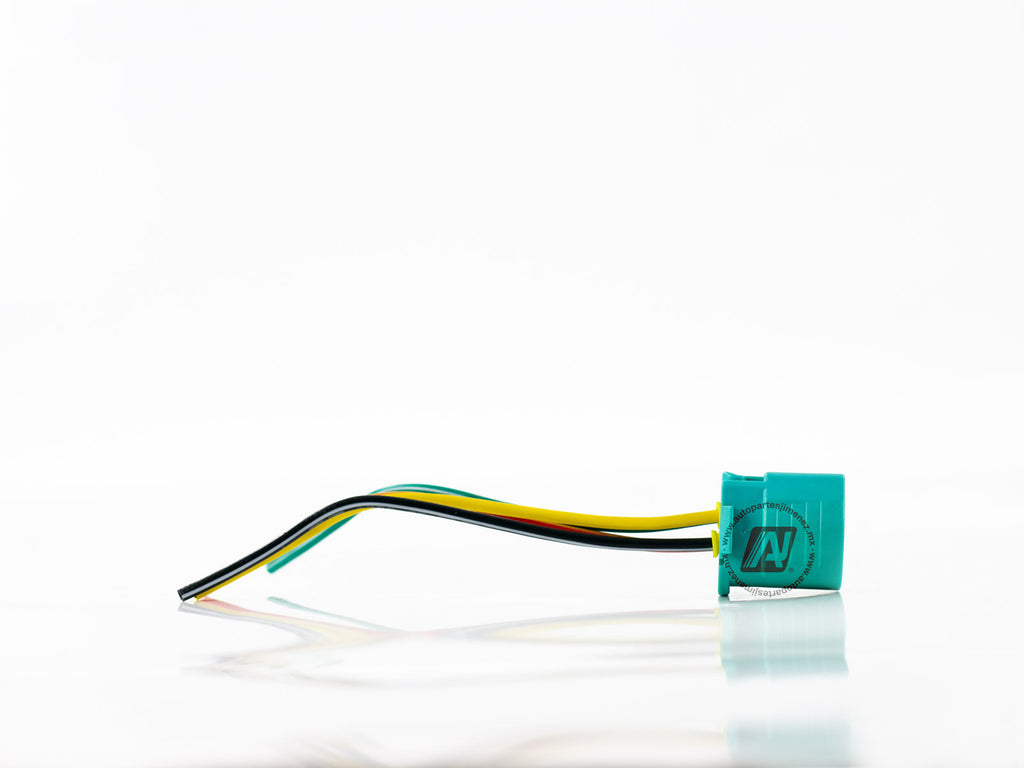 CONECTOR 4TERMINALES REGULADOR ALTERNADOR NIPPONDENSO CUADRADO