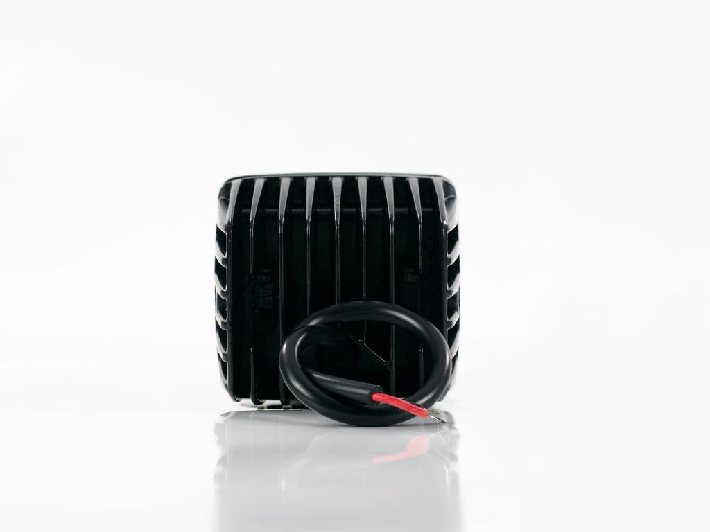 FARO AUXILIAR LED 4 LEDS 16W CUADRADO CON LUPA PIEZA     RACINGTEC